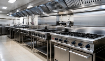 Cocina industrial montada en acero inoxidable